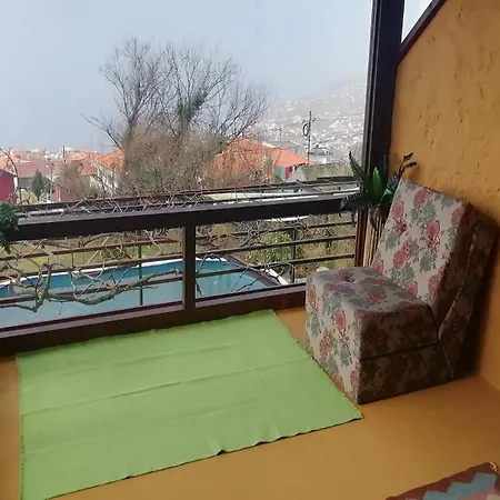 Haus In Arco Da Calheta Mit Garten Und Meerblick Hébergement de vacances Estreito Da Calheta