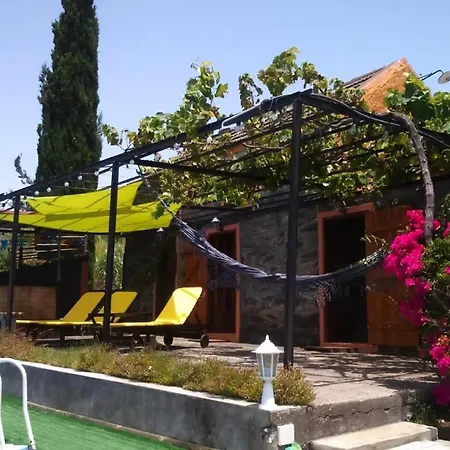 Hébergement de vacances Haus In Arco Da Calheta Mit Garten Und Meerblick Estreito Da Calheta